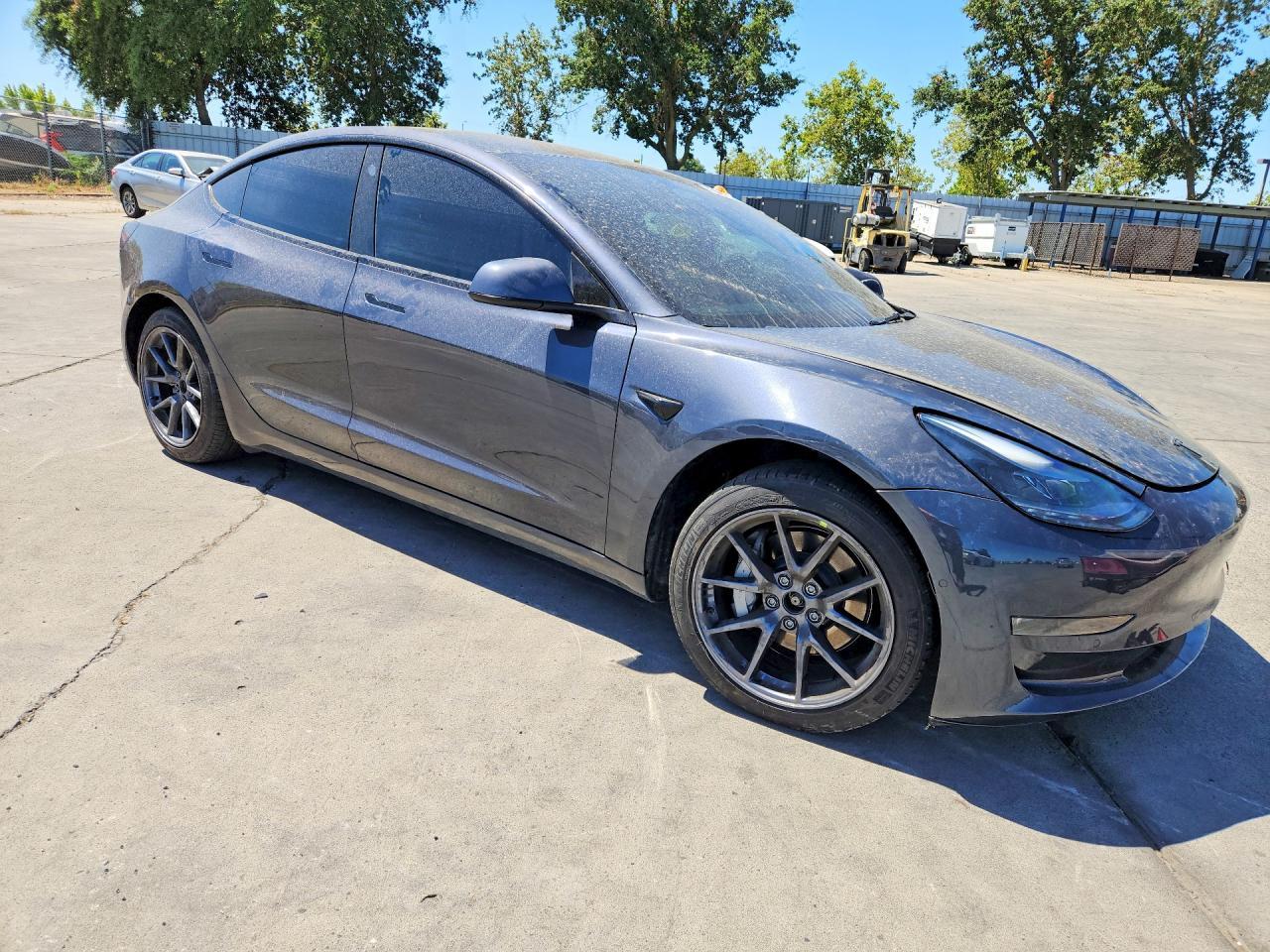 2022 Tesla Model 3 - Image 4