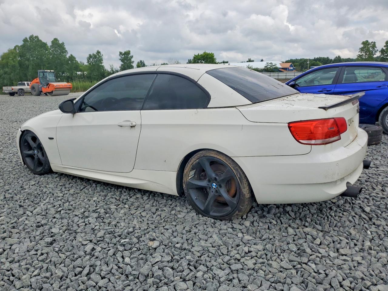2010 BMW 335 I - Фото 2