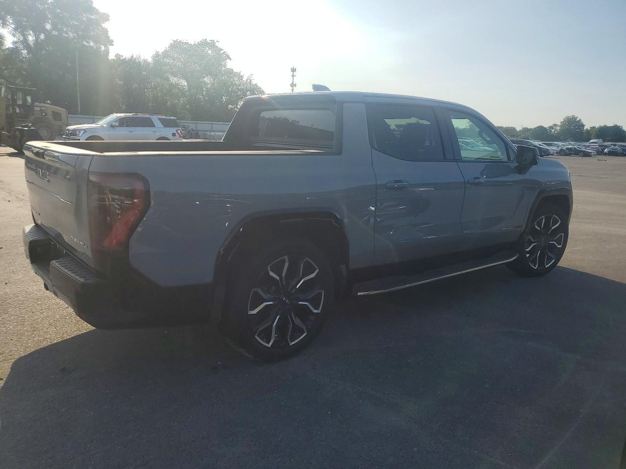 2024 GMC Sierra Denali - Фото 3