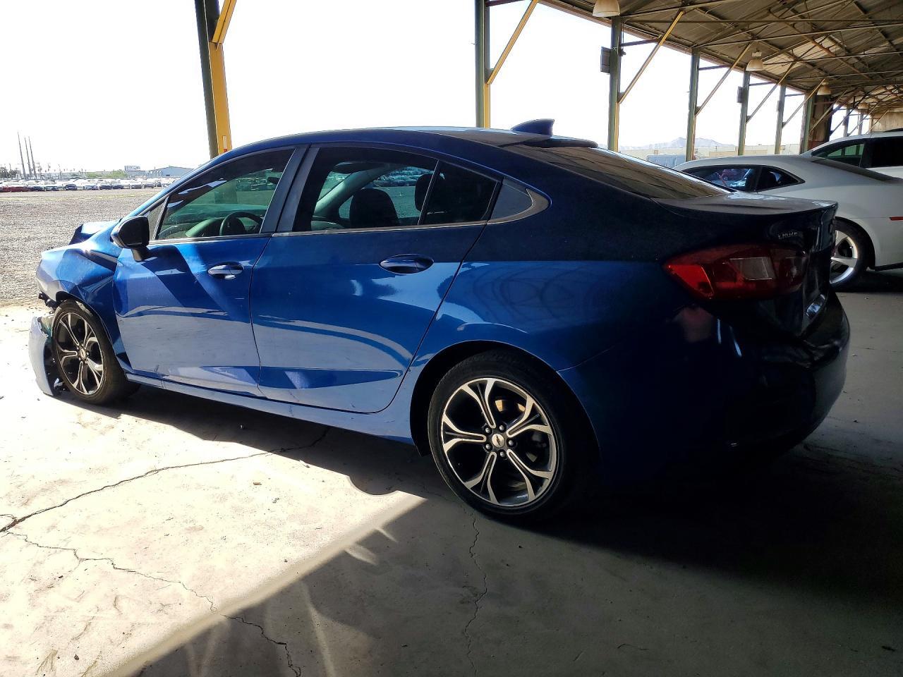 2017 Chevrolet Cruze Lt - Фото 2