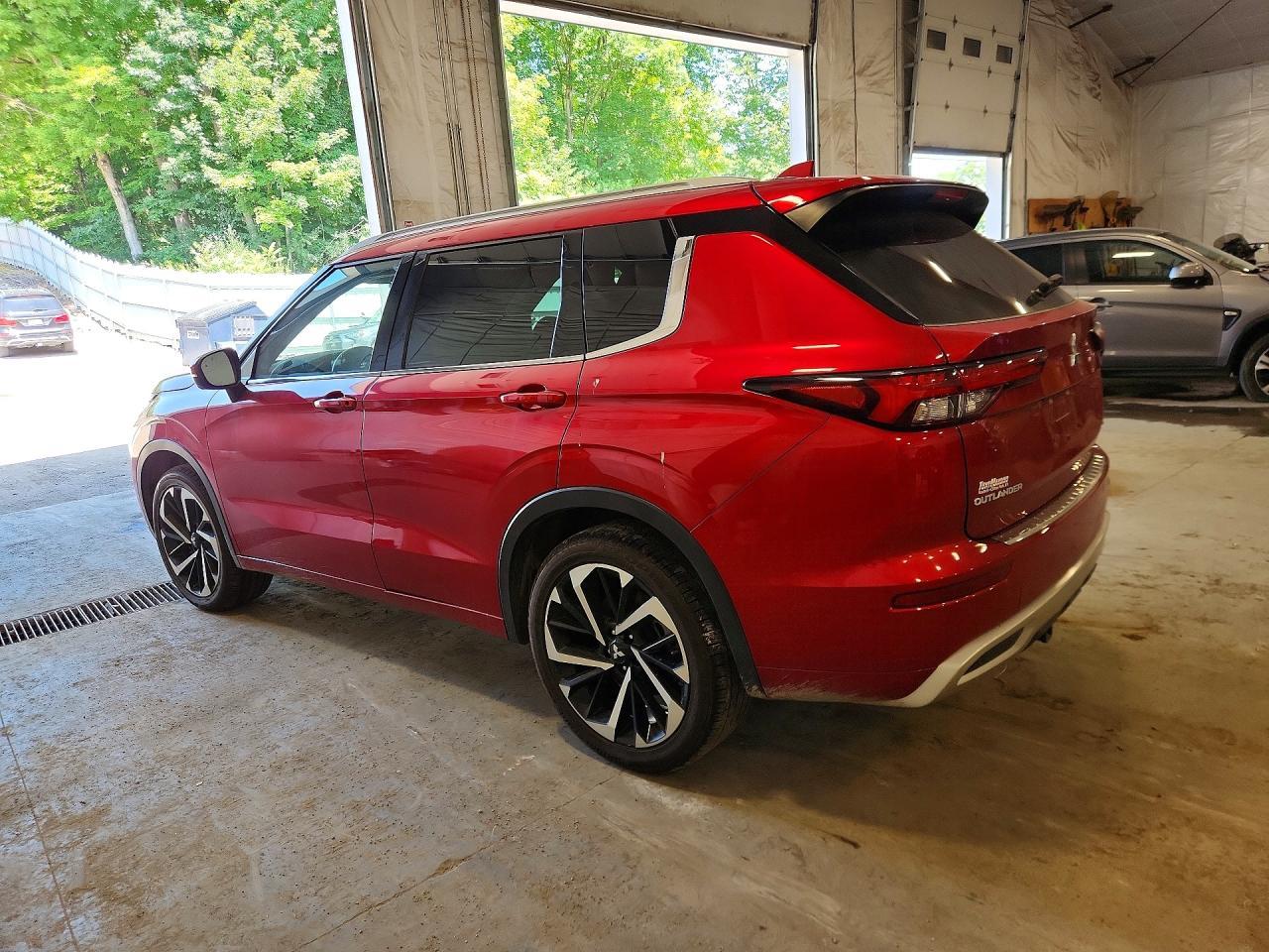 2023 Mitsubishi Outlander Sel - Фото 2