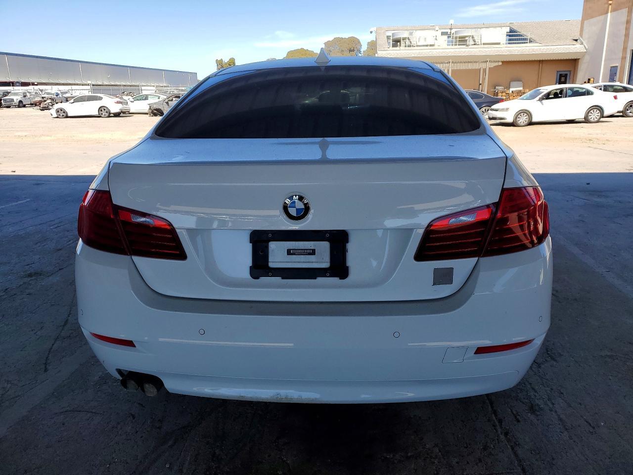 2015 BMW 528 I - Image 6