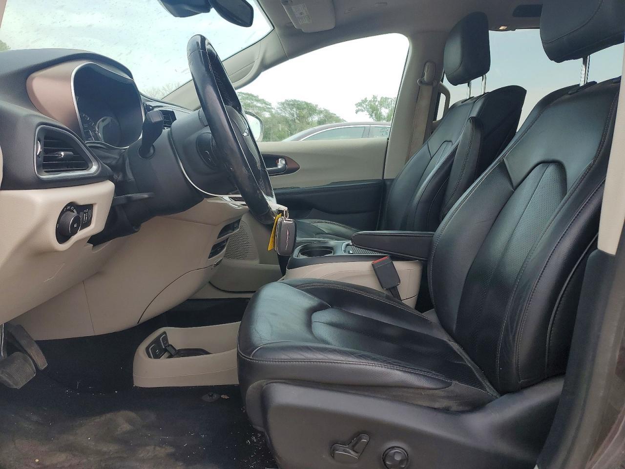 2018 Chrysler Pacifica Touring L Plus - Фото 7