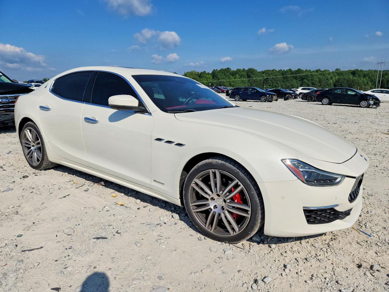 2019 Maserati Ghibli S - Фото 4