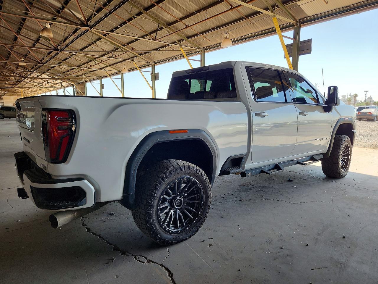 2024 GMC Sierra - Фото 3