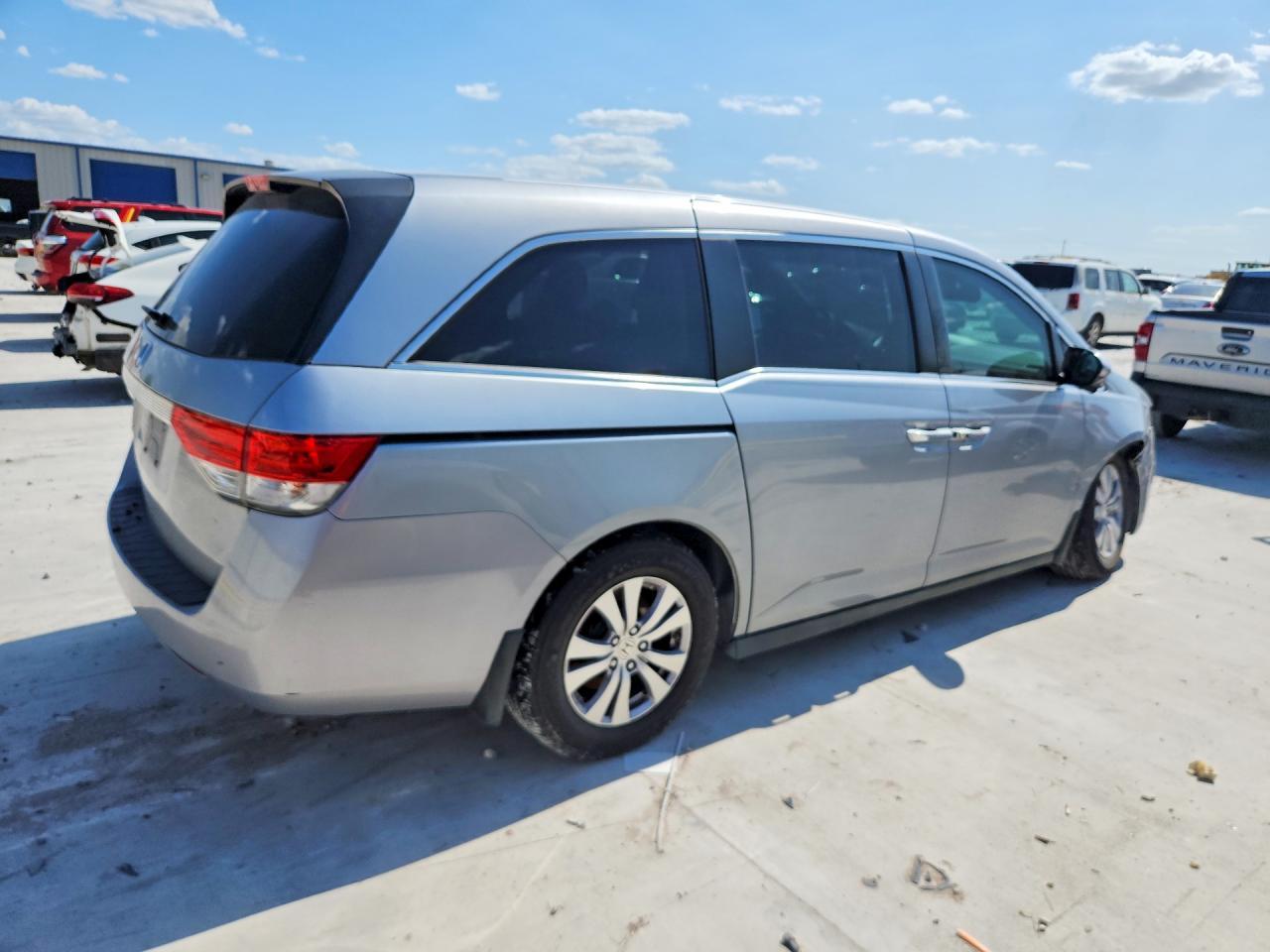2016 Honda Odyssey Ex - Image 3