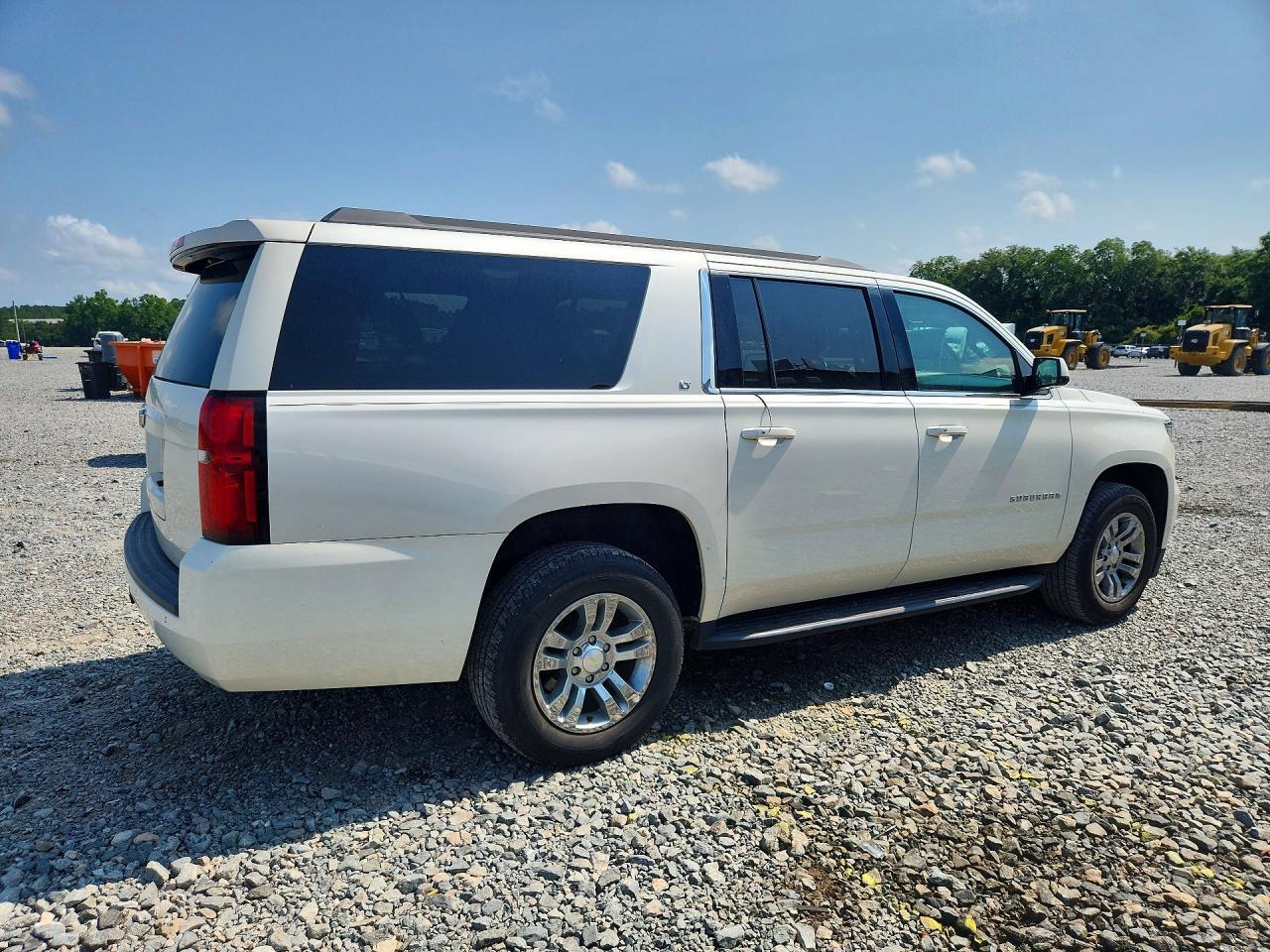 2015 Chevrolet Suburban C1500 Lt - Image 3