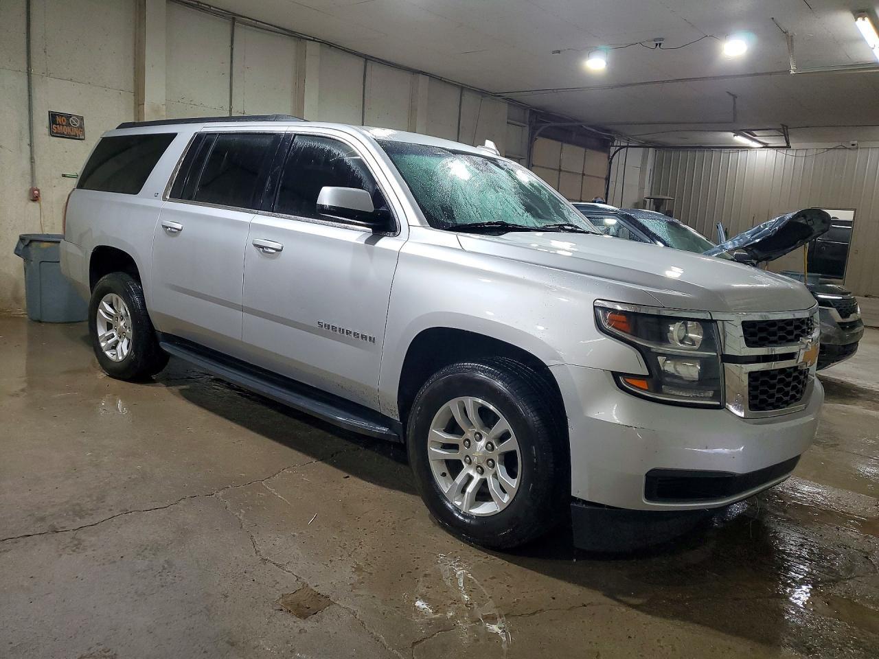 2019 Chevrolet Suburban K1500 Lt - Image 4
