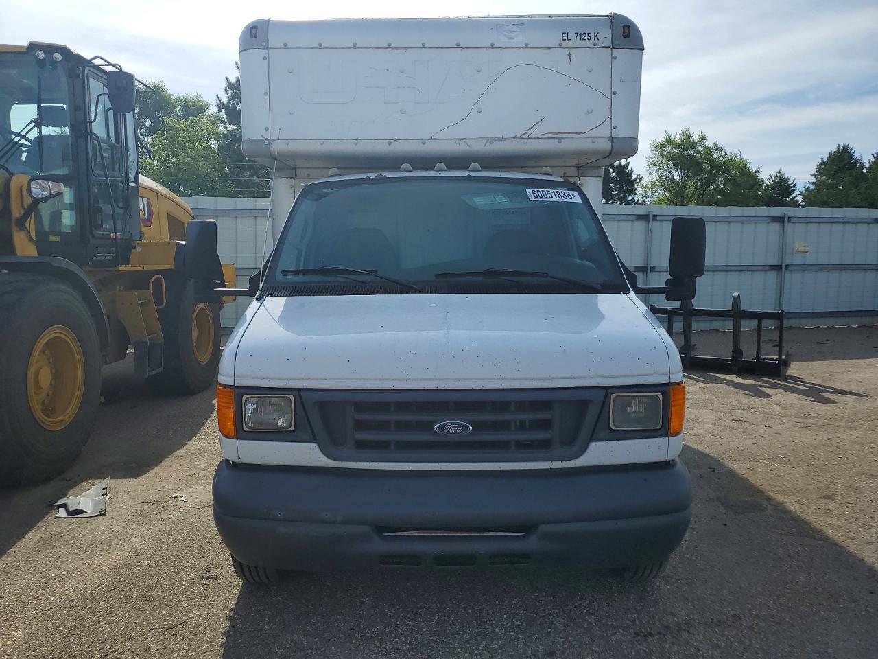 2006 Ford E450 Box Truck - Фото 5