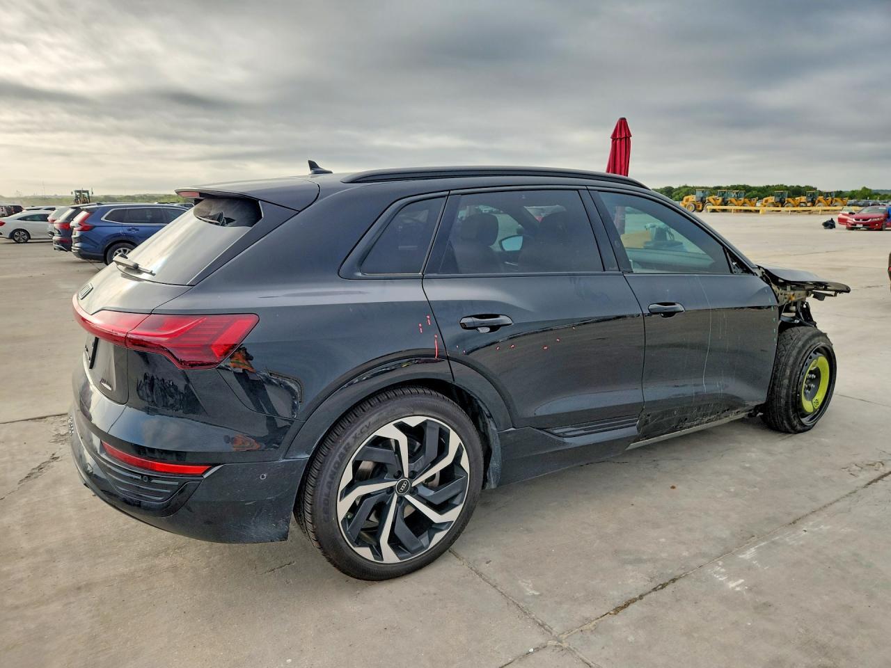 2024 Audi Q8 E-Tron Premium Plus - Фото 3