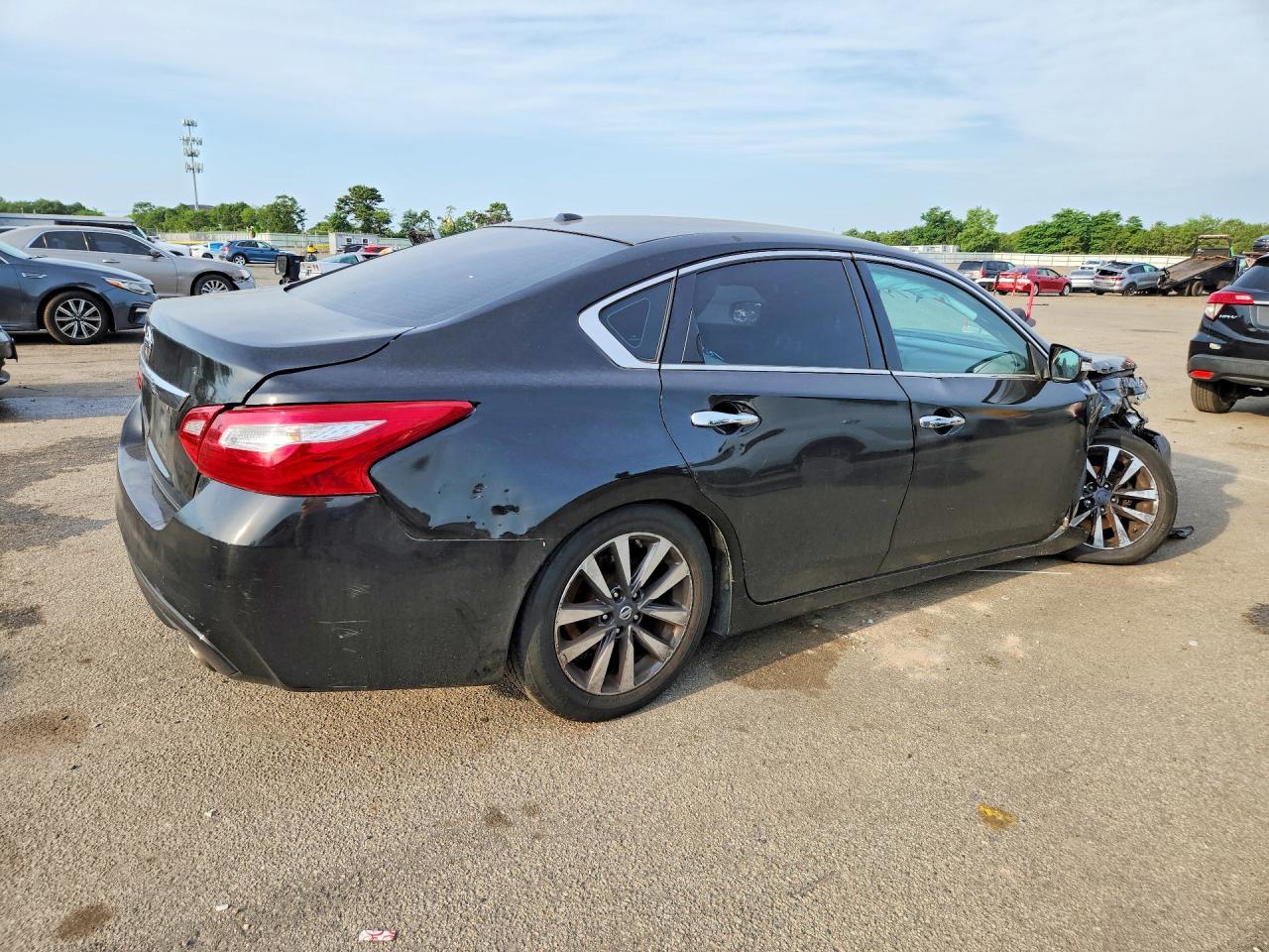 2017 Nissan Altima 2.5 Sl - Image 3