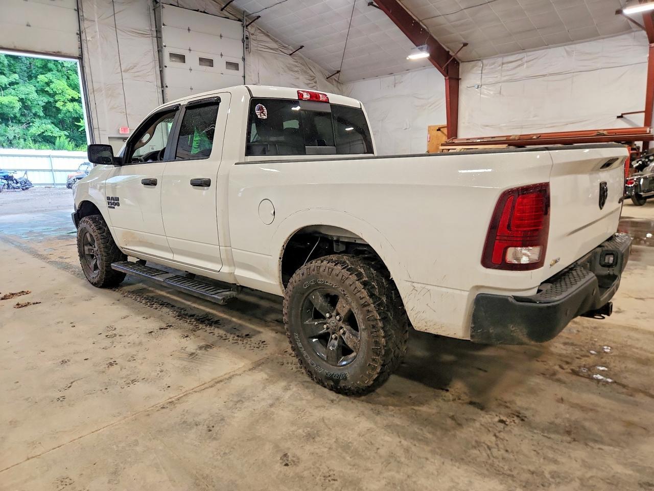 2020 Ram 1500 Classic Warlock - Фото 2