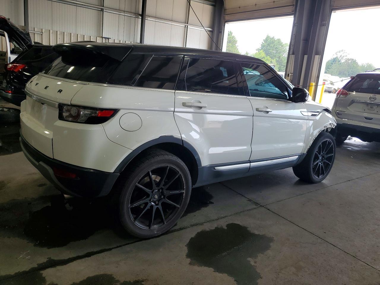2013 Land Rover Range Rover Evoque Prestige Premium - Image 3
