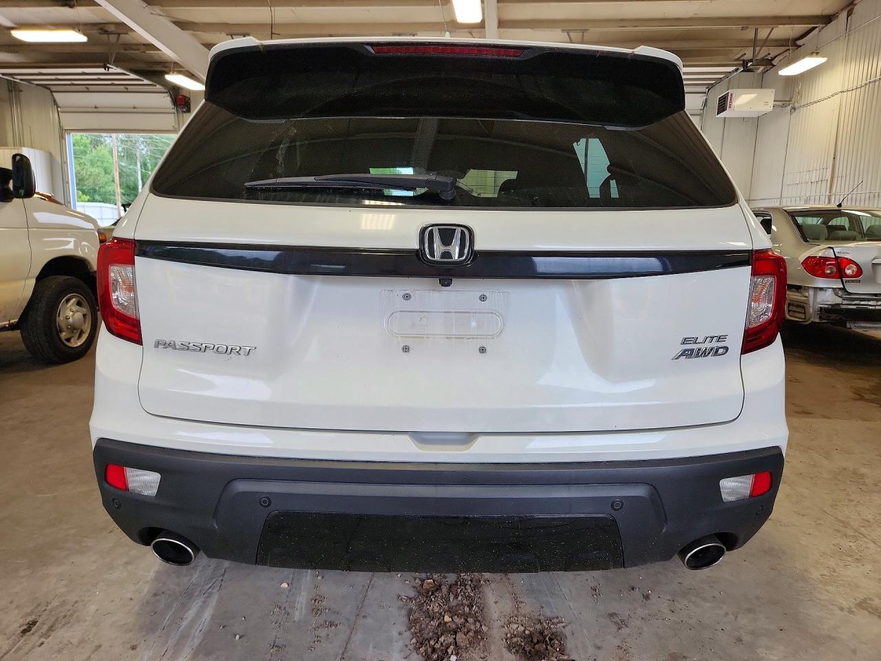 2021 Honda Passport Elite - Image 6