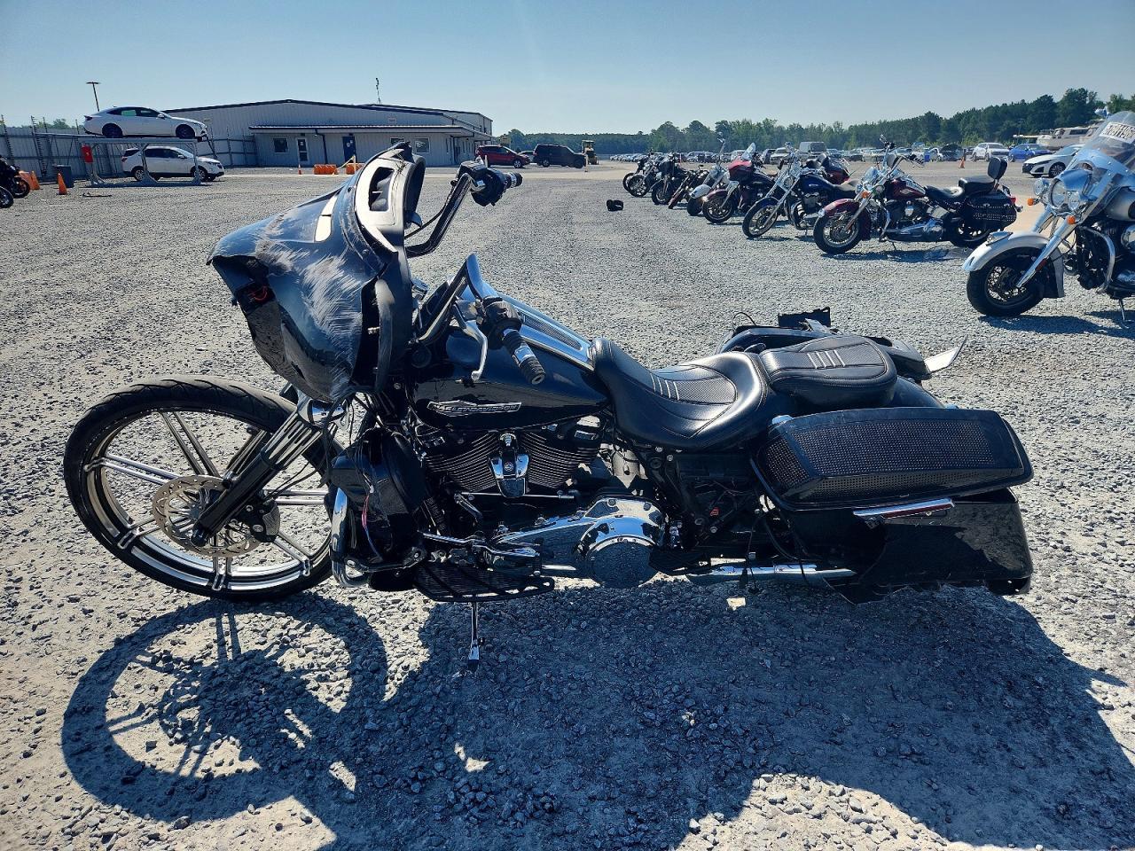 2021 Harley-Davidson Flhx - Image 3