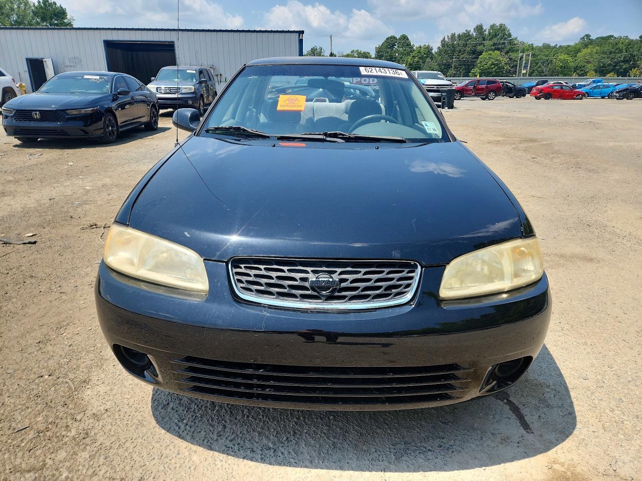 2001 Nissan Sentra Xe - Фото 5