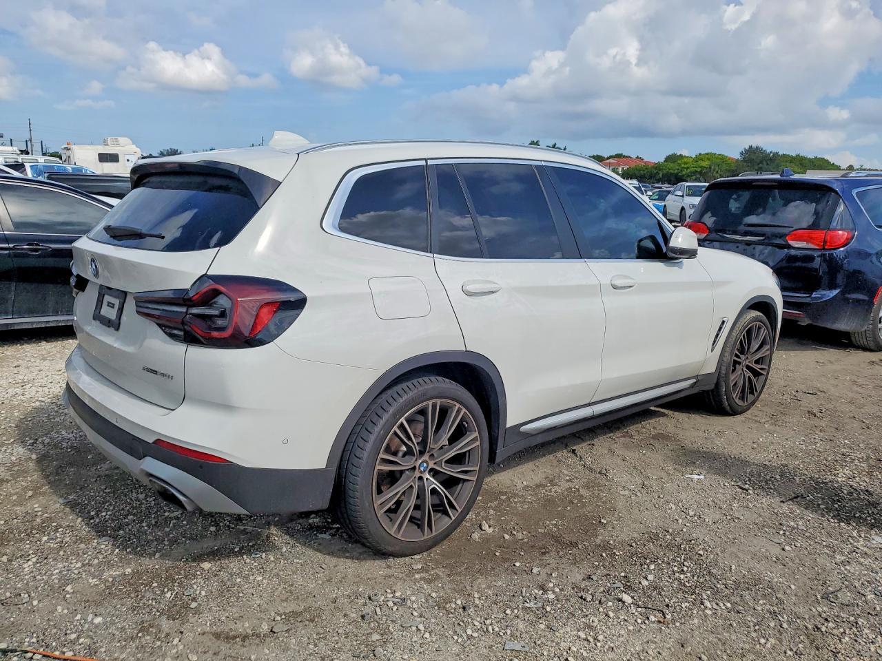 2024 BMW X3 Sdrive30I - Фото 3