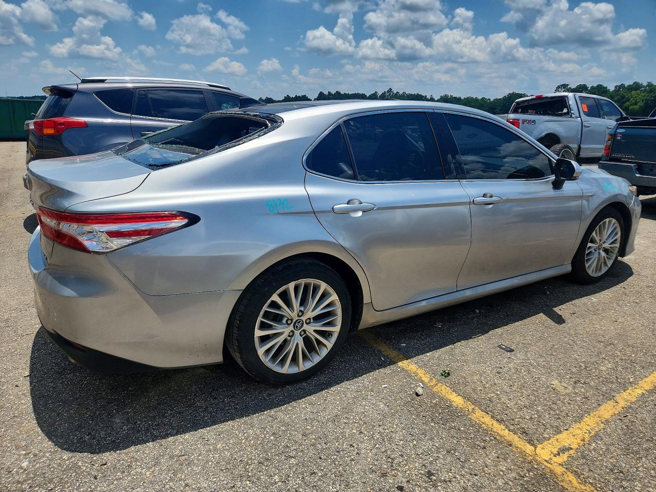 2019 Toyota Camry Xle - Фото 3