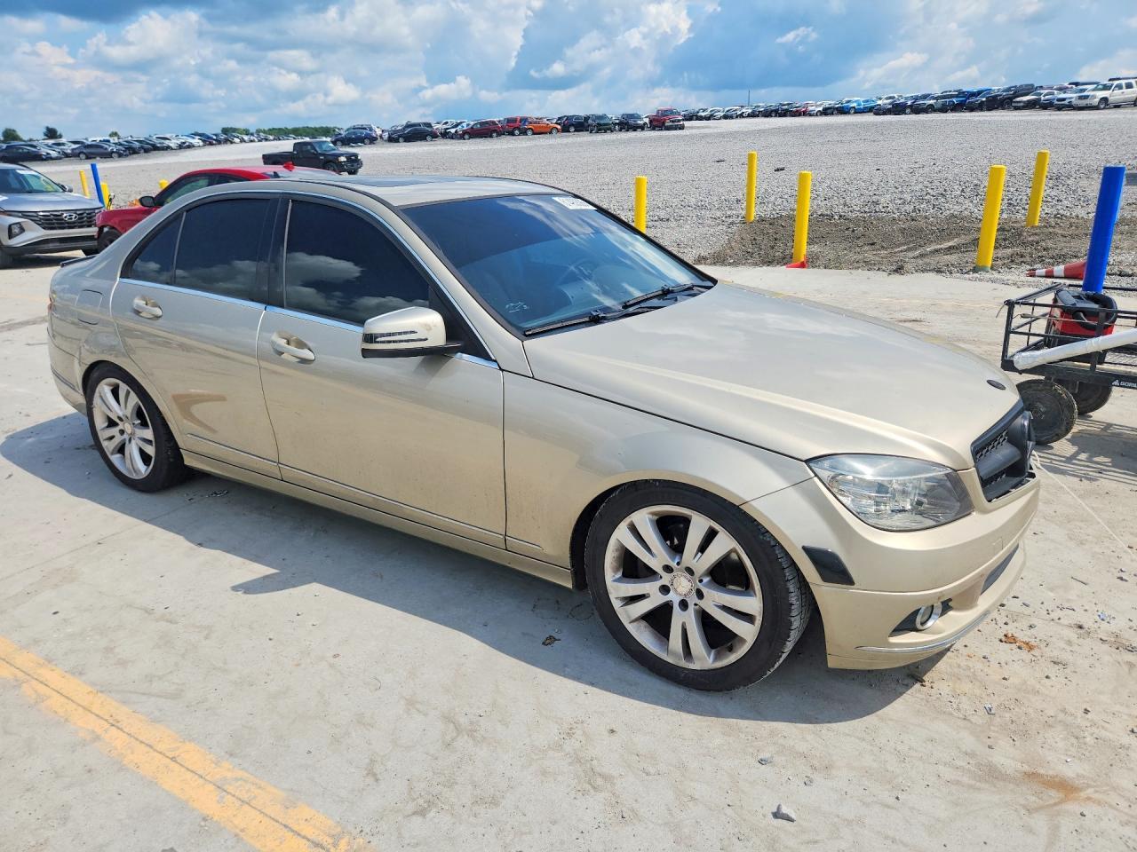 2011 Mercedes-Benz C 300 - Фото 4