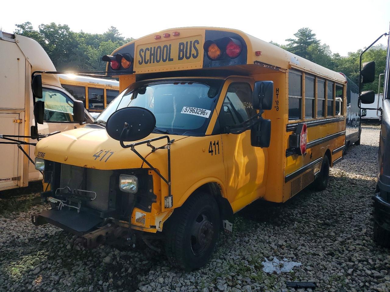 2011 Chevrolet Express G3 - School Bus - Фото 2