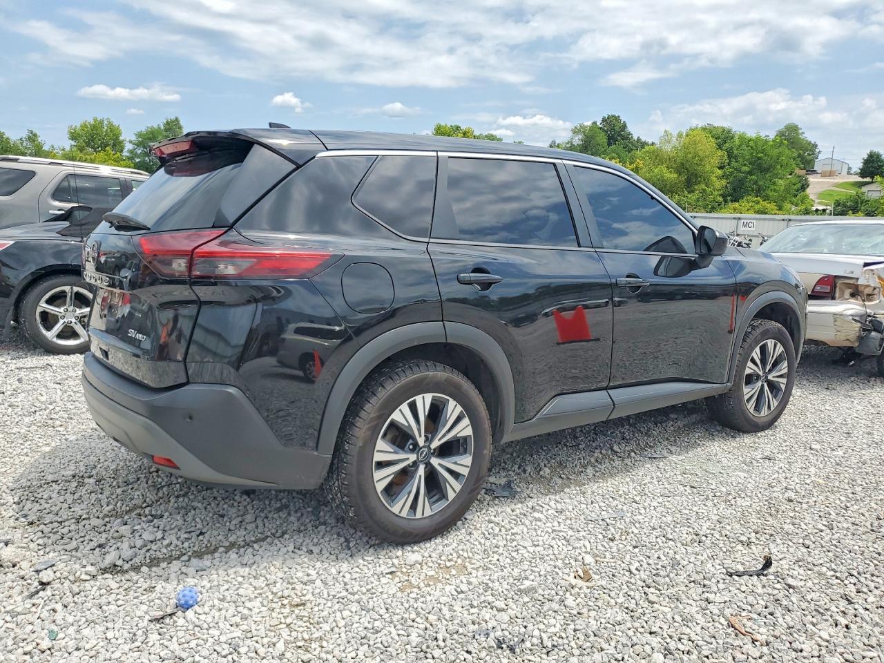 2023 Nissan Rogue Sv - Фото 3