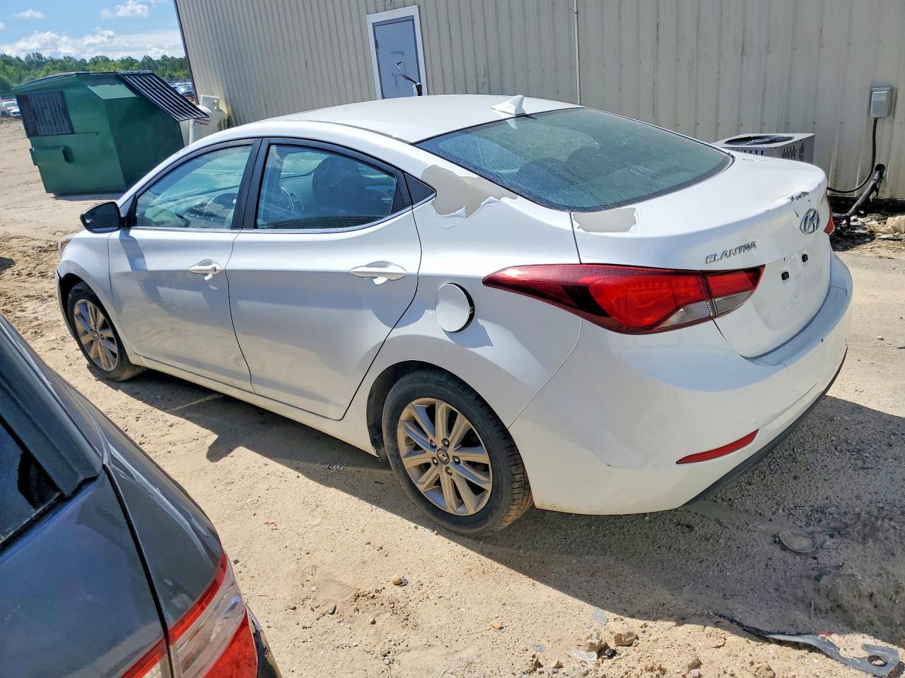 2015 Hyundai Elantra Se - Image 2