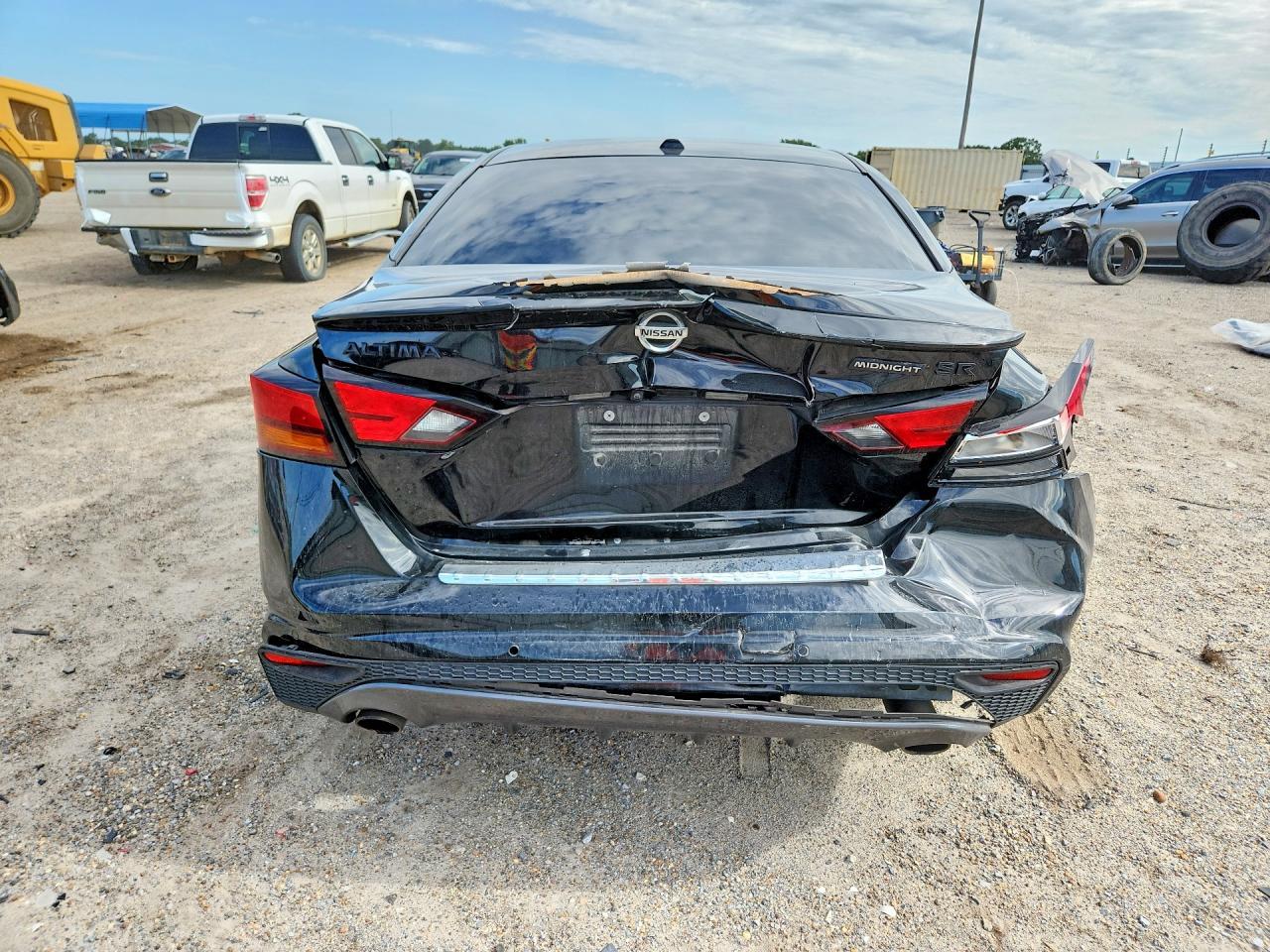 2022 Nissan Altima Sr - Фото 6