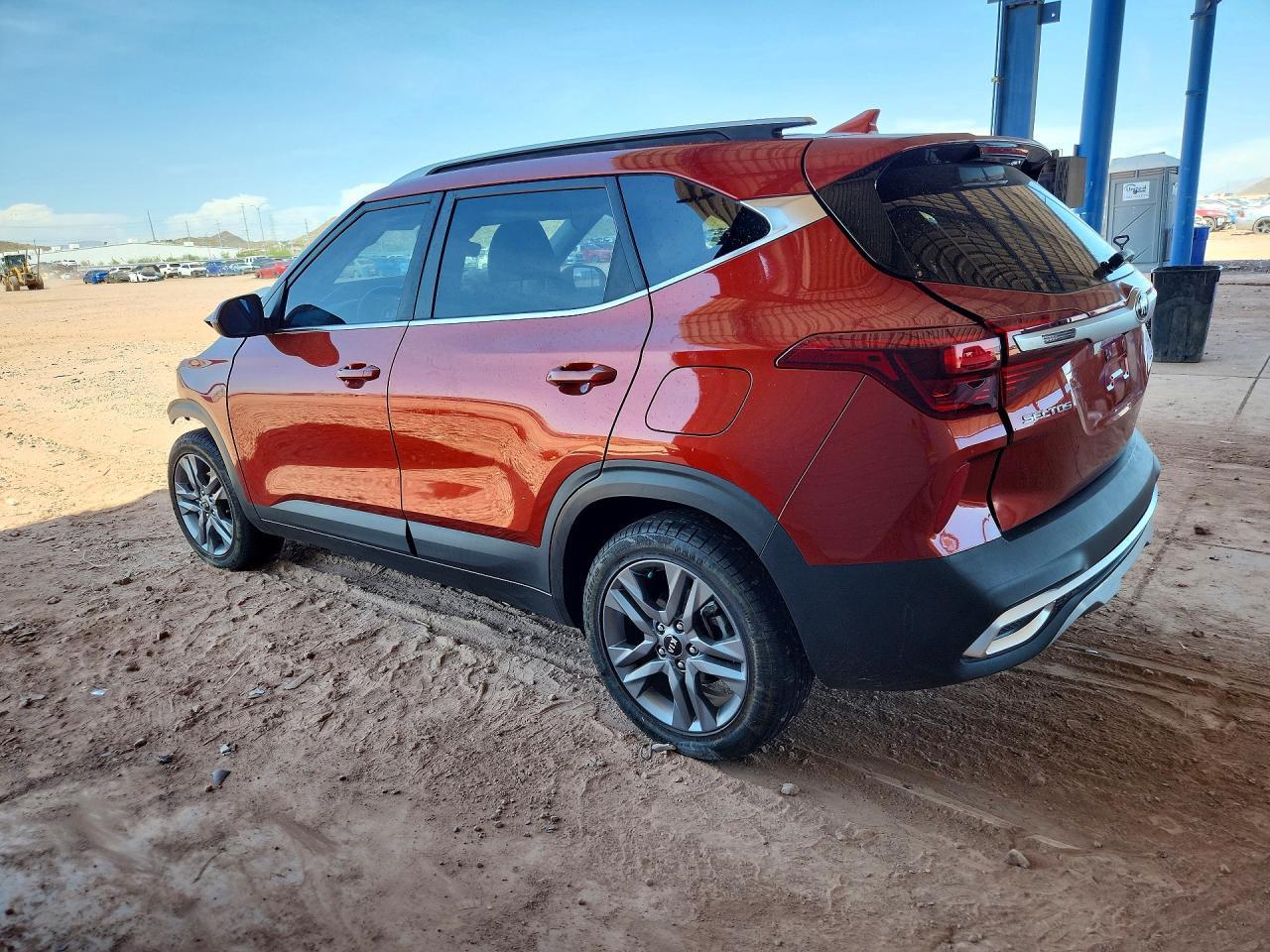 2021 Kia Seltos 4D Ex - Image 2