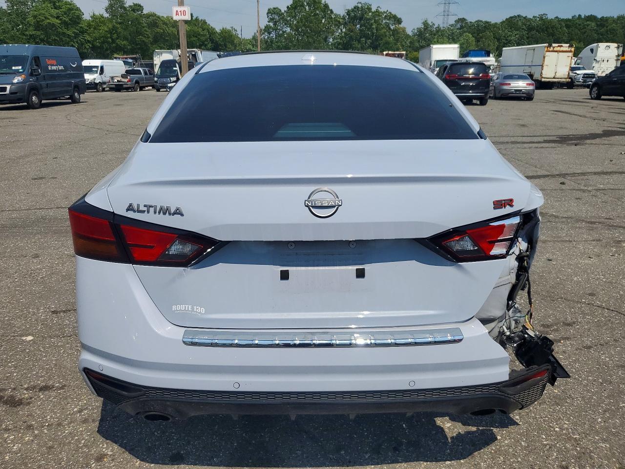 2023 Nissan Altima Sr - Фото 6