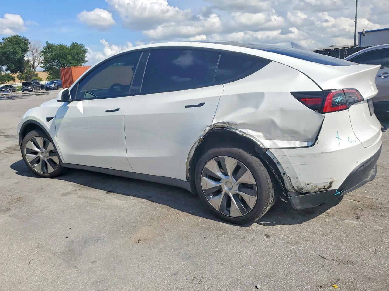 2021 Tesla Model Y - Фото 2