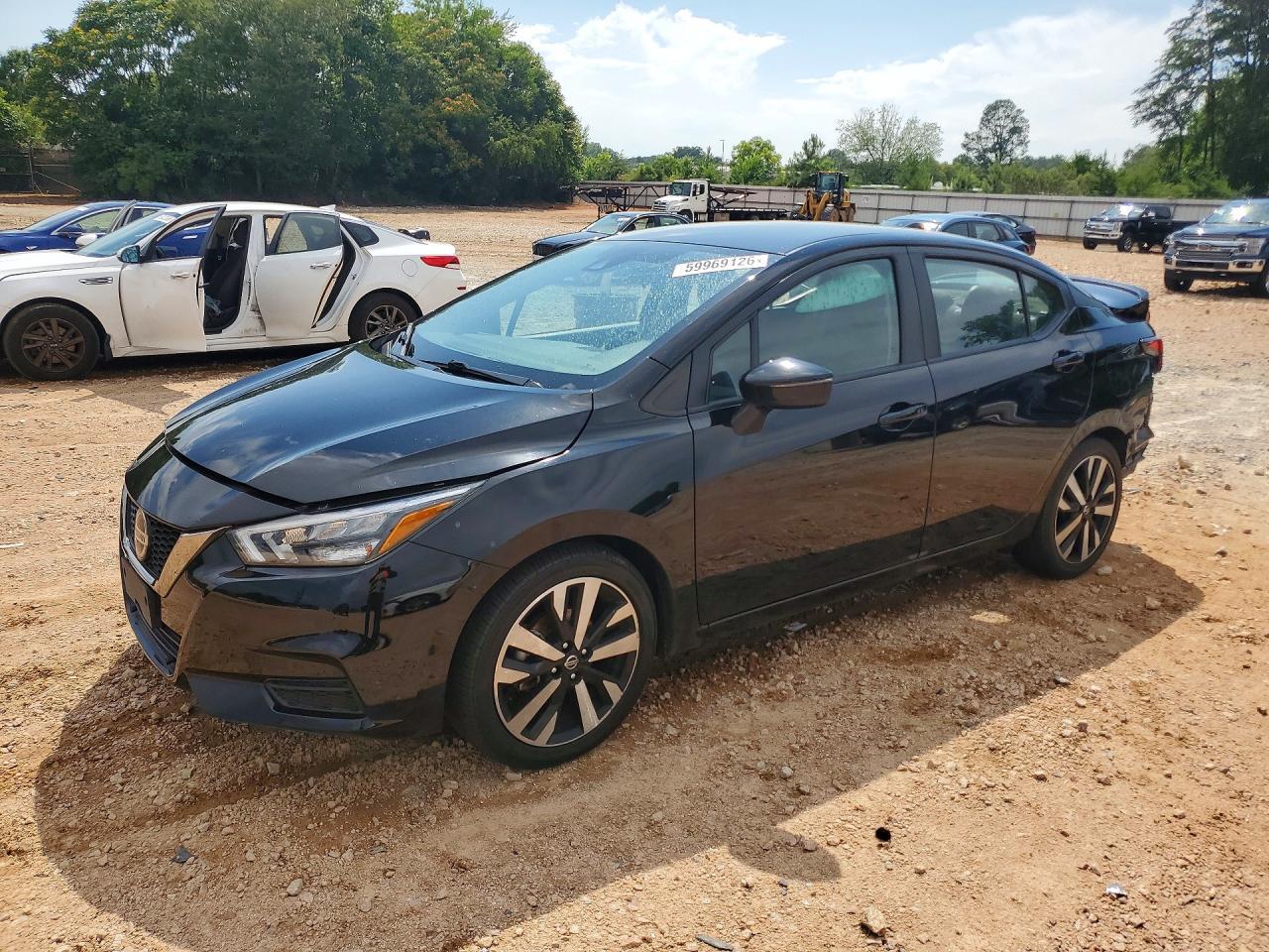 2022 Nissan Versa Sr