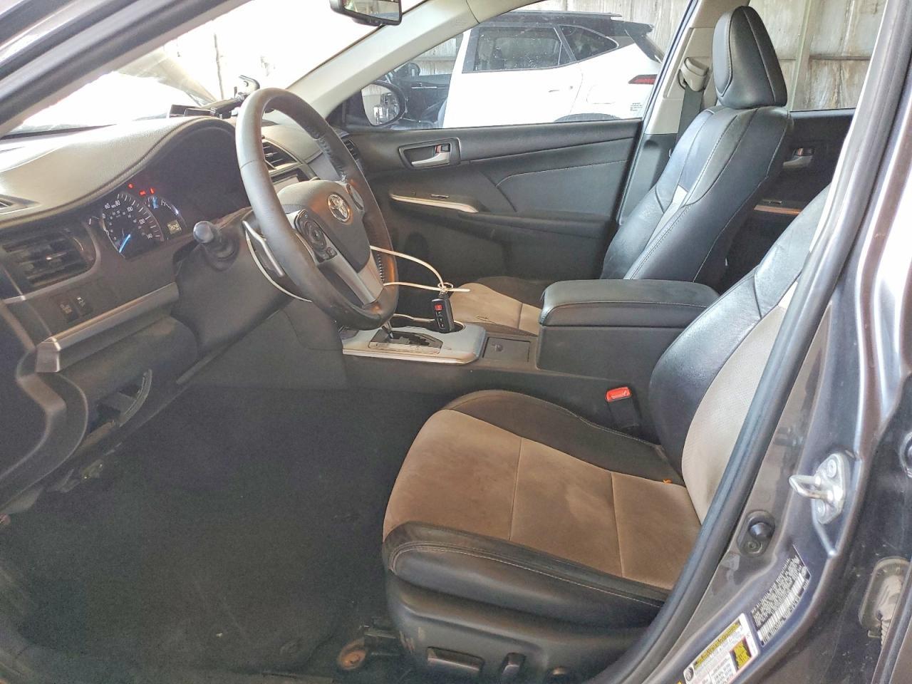2014 Toyota Camry - Фото 7