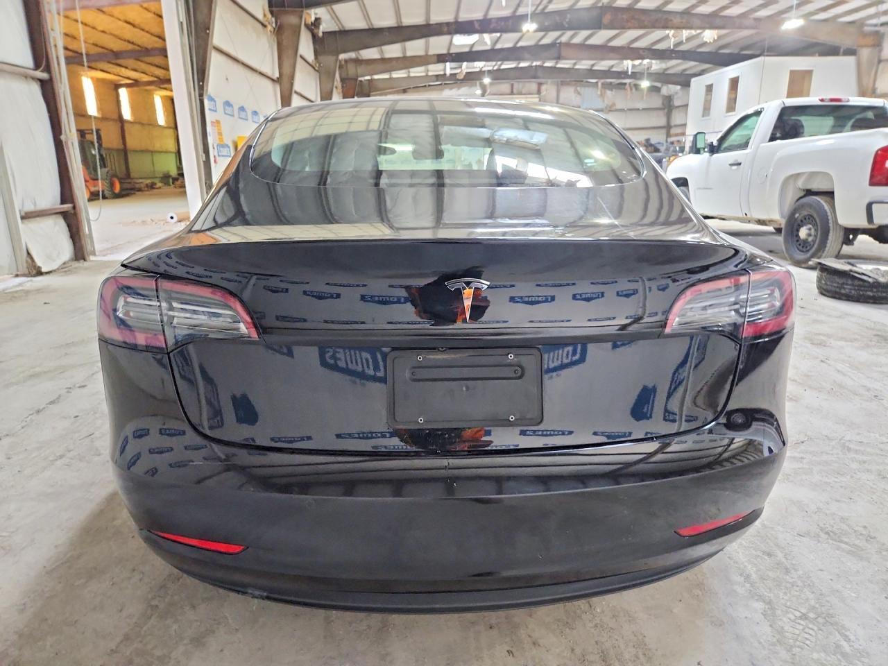 2022 Tesla Model 3 - Фото 6