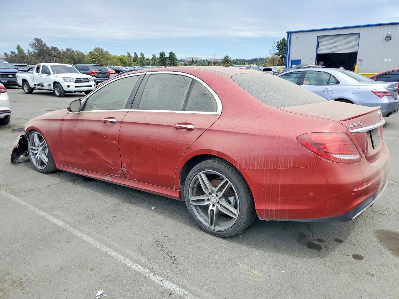 2017 Mercedes-Benz E 300 - Фото 2