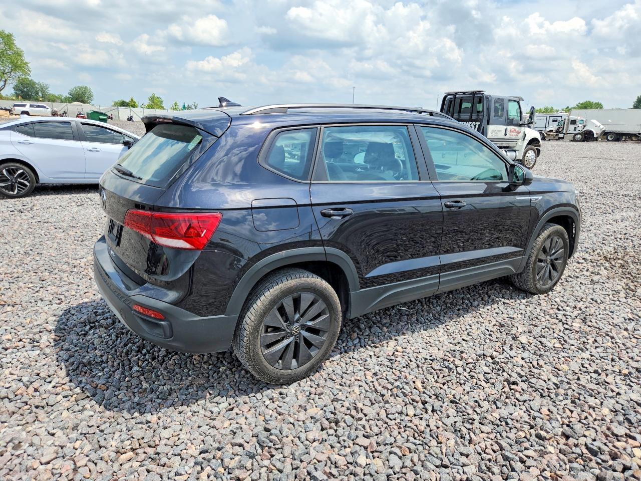2024 Volkswagen Taos S - Фото 3
