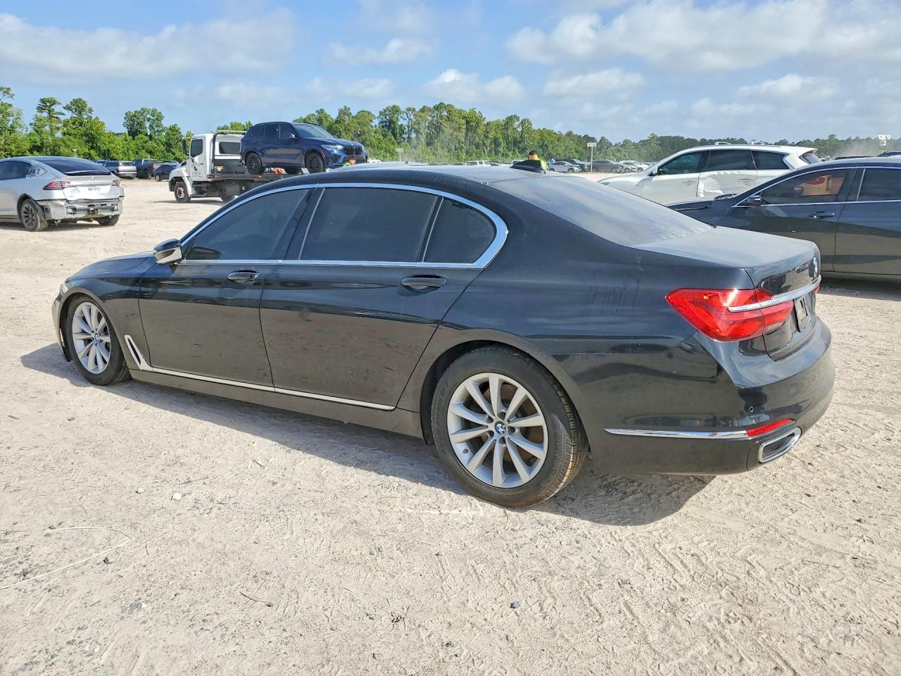 2018 BMW 740 I - Image 2