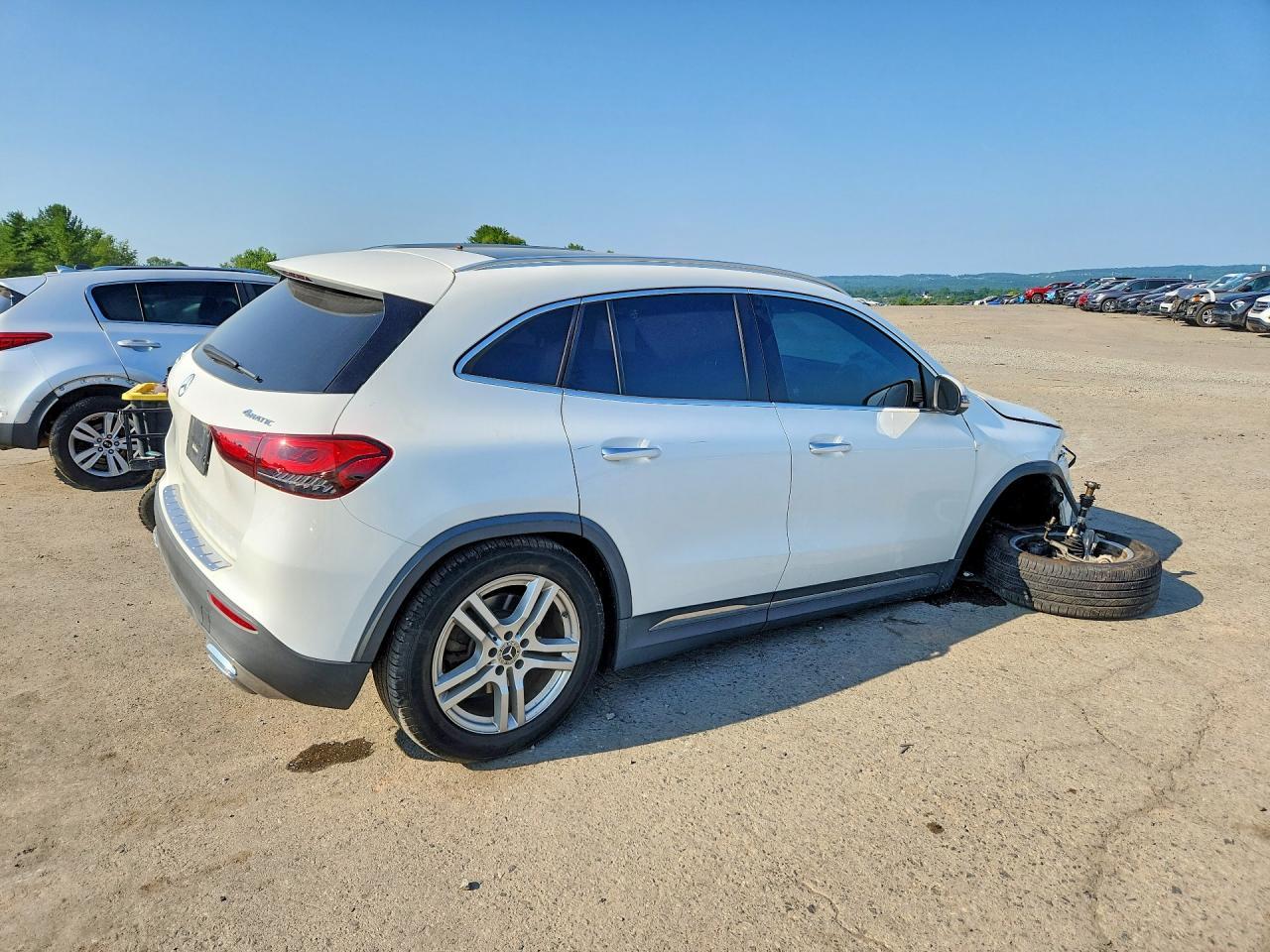2021 Mercedes-Benz Gla 250 4Matic - Image 3