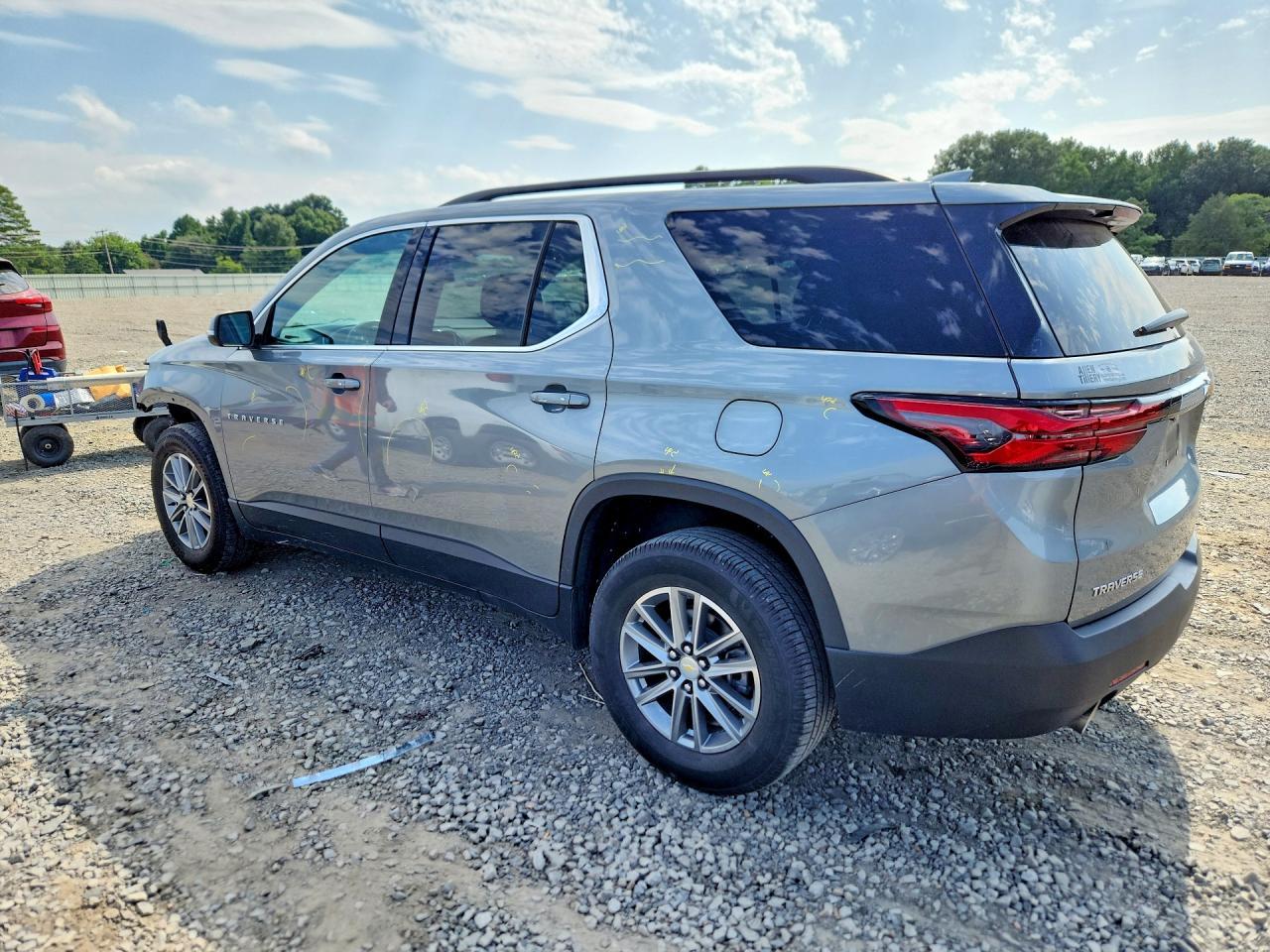 2023 Chevrolet Traverse Lt - Image 2