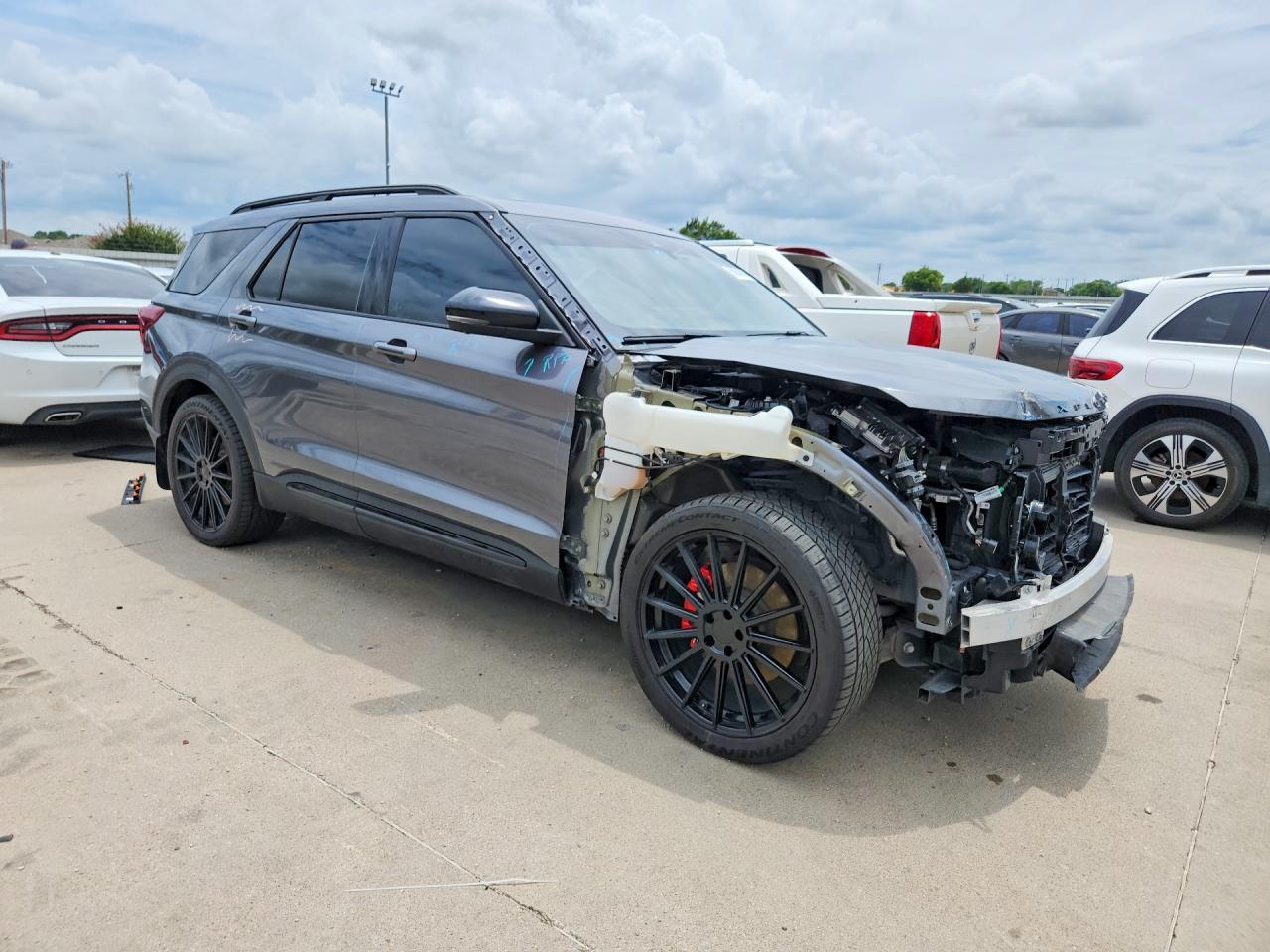 2022 Ford Explorer St - Фото 4
