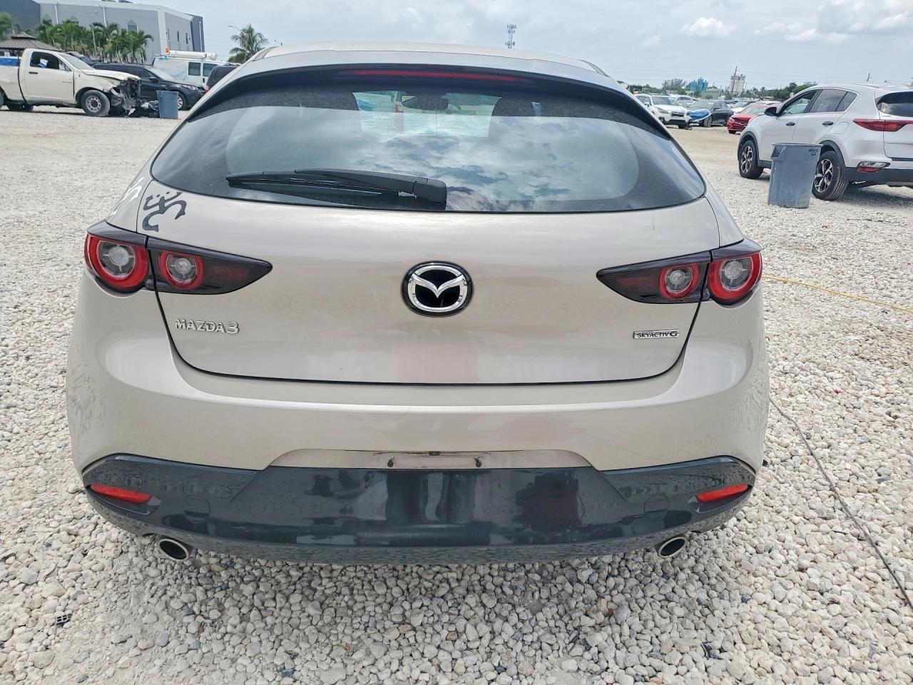 2025 Mazda 3 Select Sport - Image 6