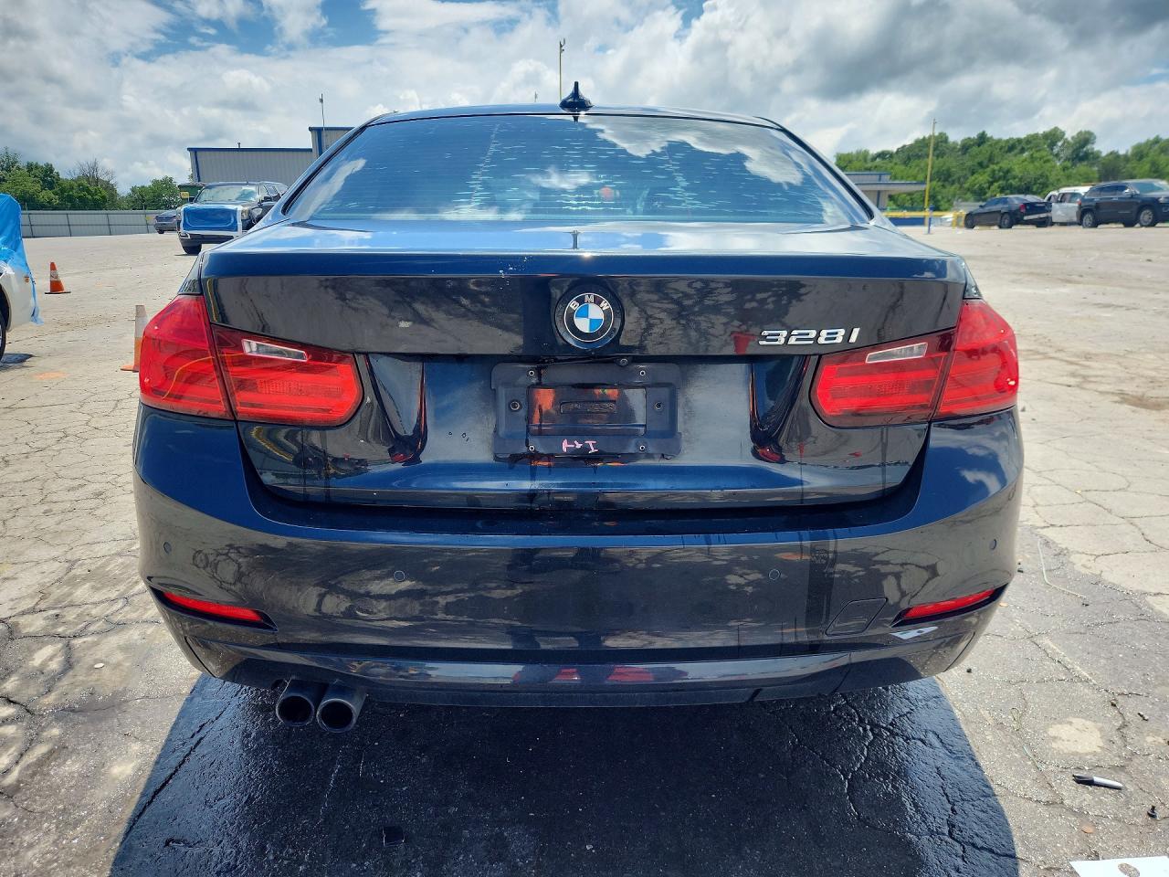 2015 BMW 328 I - Image 6