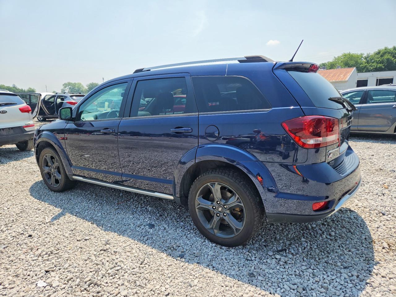 2018 Dodge Journey Crossroad - Image 2
