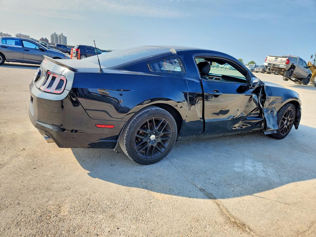 2014 Ford Mustang - Фото 3