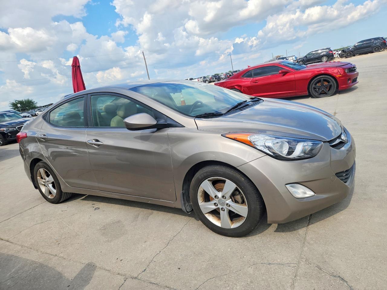 2013 Hyundai Elantra Gls - Фото 4