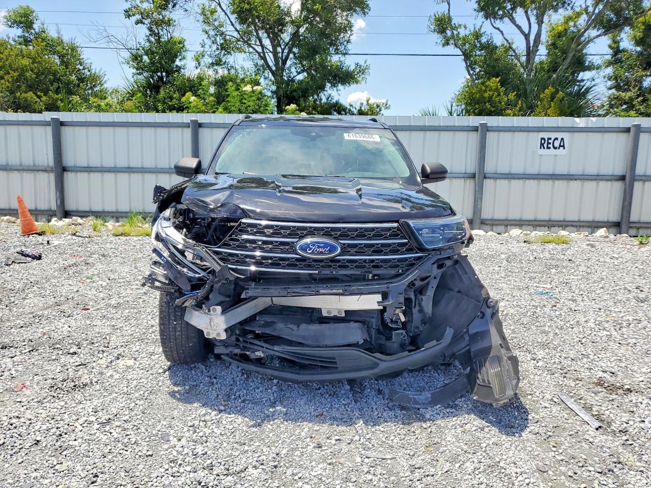 2022 Ford Explorer Xlt - Фото 5
