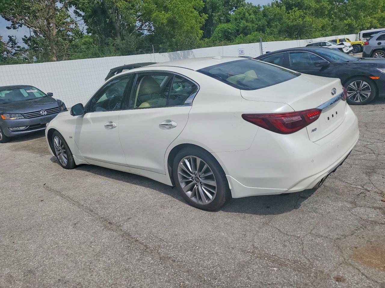 2019 Infiniti Q50 3.0T Luxe - Image 2