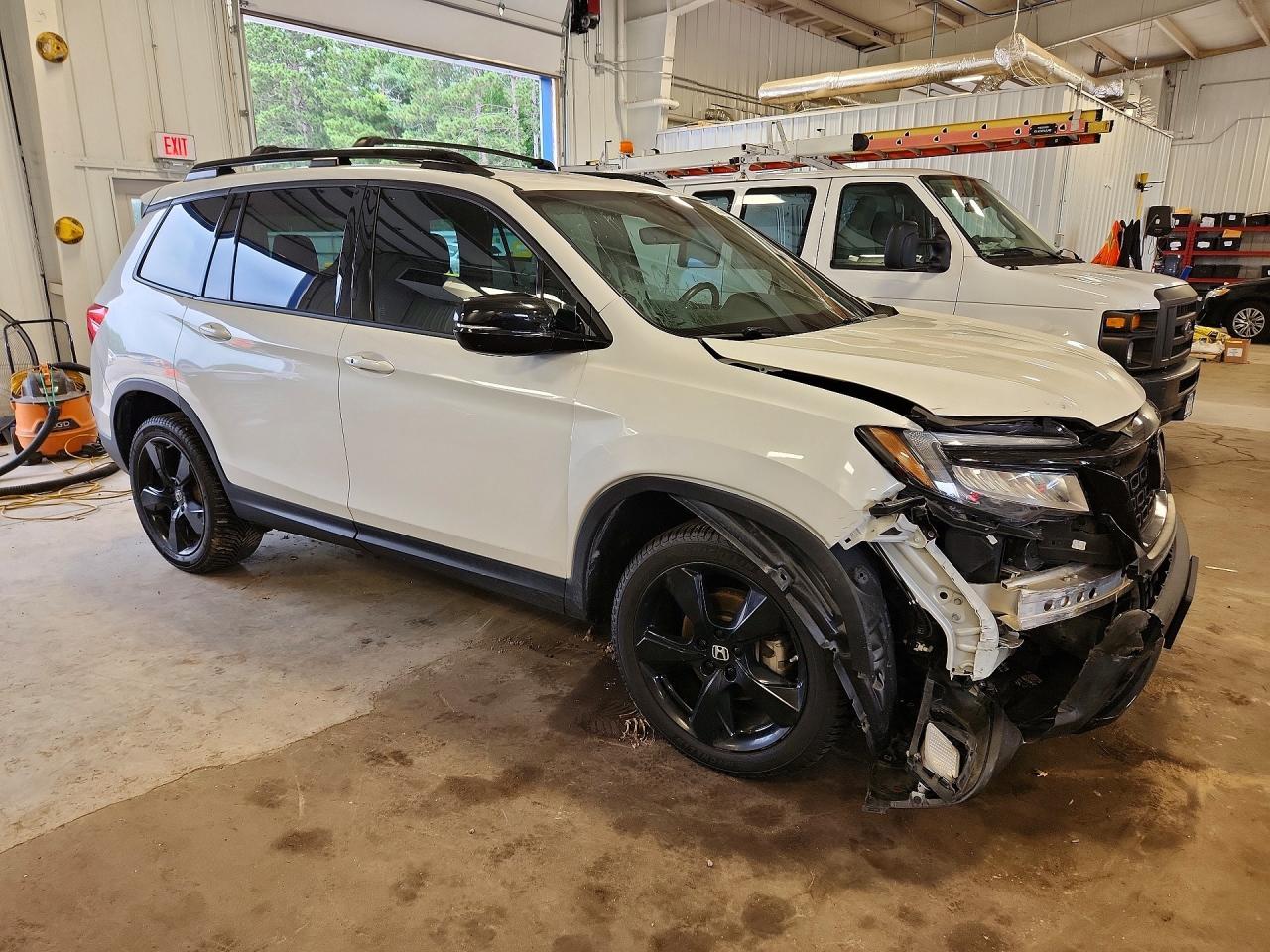 2021 Honda Passport Elite - Image 4
