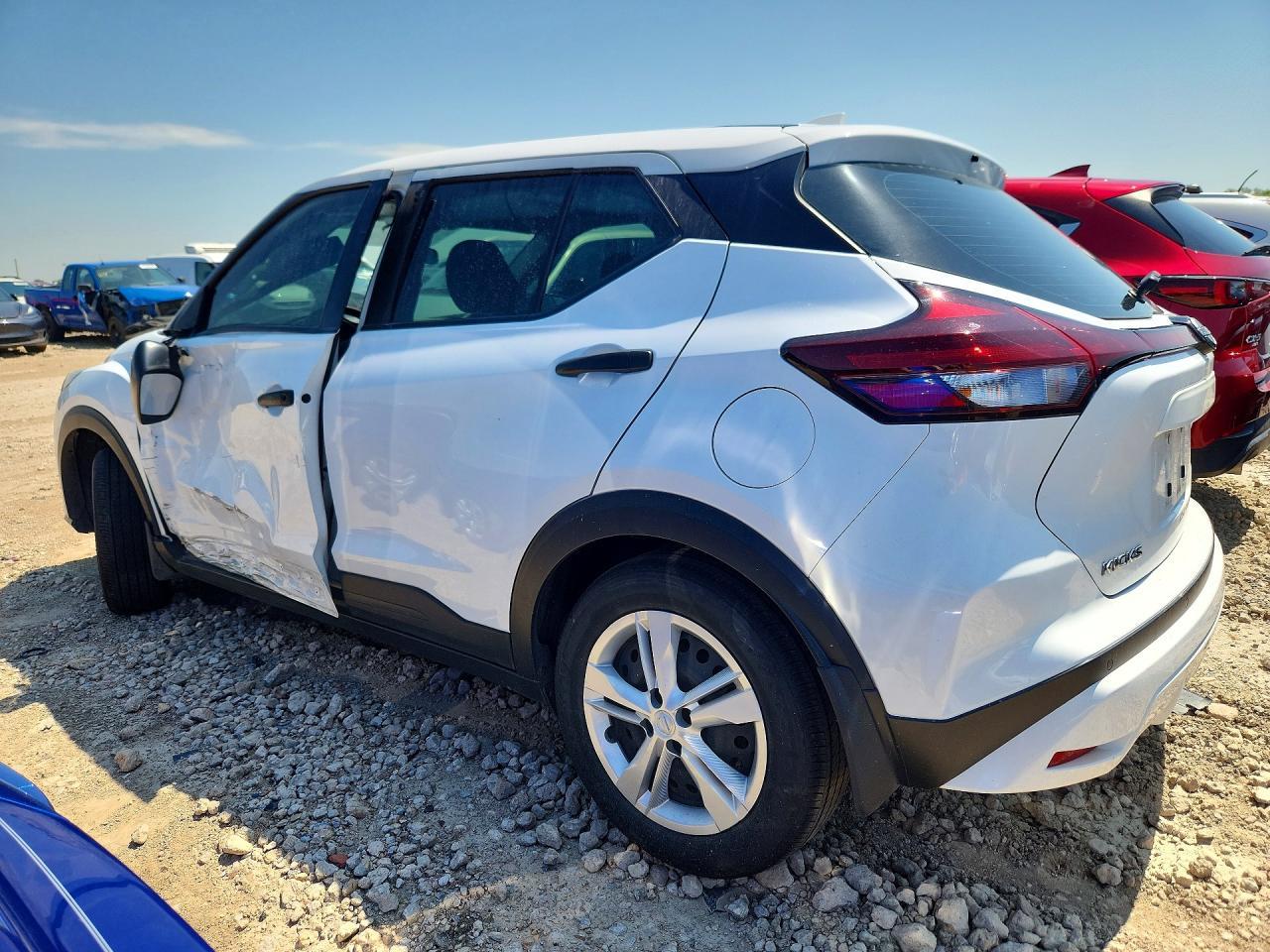 2025 Nissan Kicks Play S - Image 2