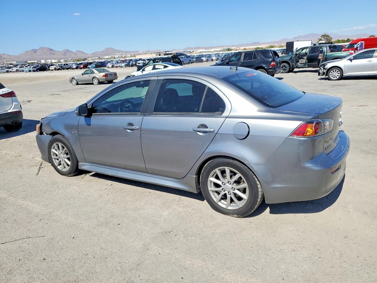 2016 Mitsubishi Lancer Es - Фото 2