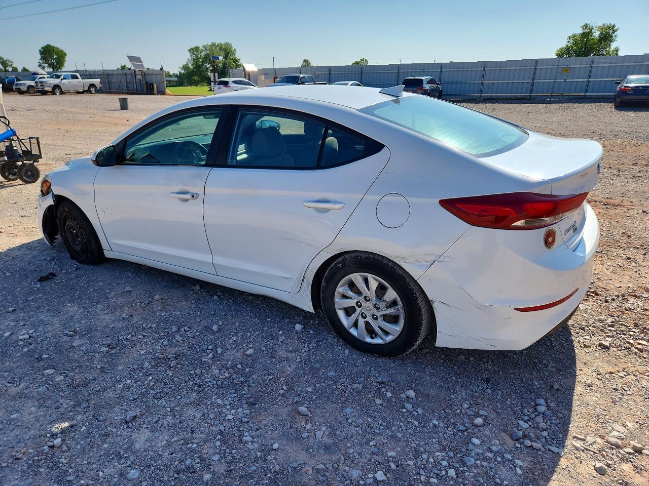 2017 Hyundai Elantra Se - Фото 2